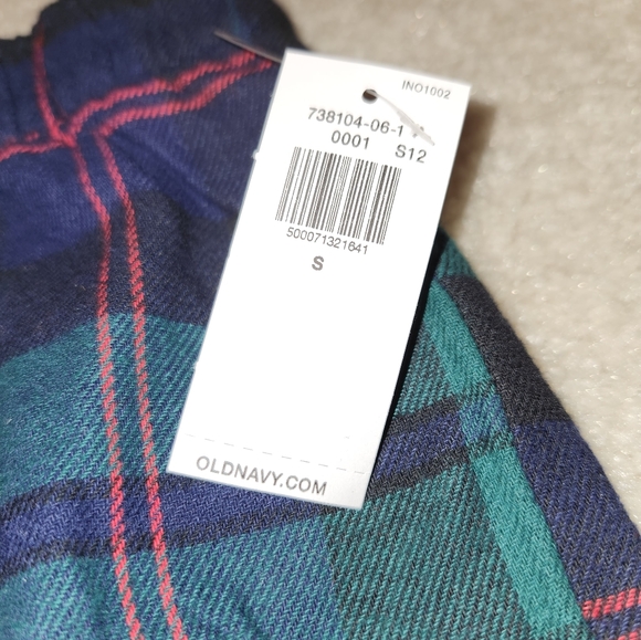 NWT OLD NAVY FAMILY PAJAMAS.  ladies flannel boxer shorts. Size Small - Picture 3 of 3